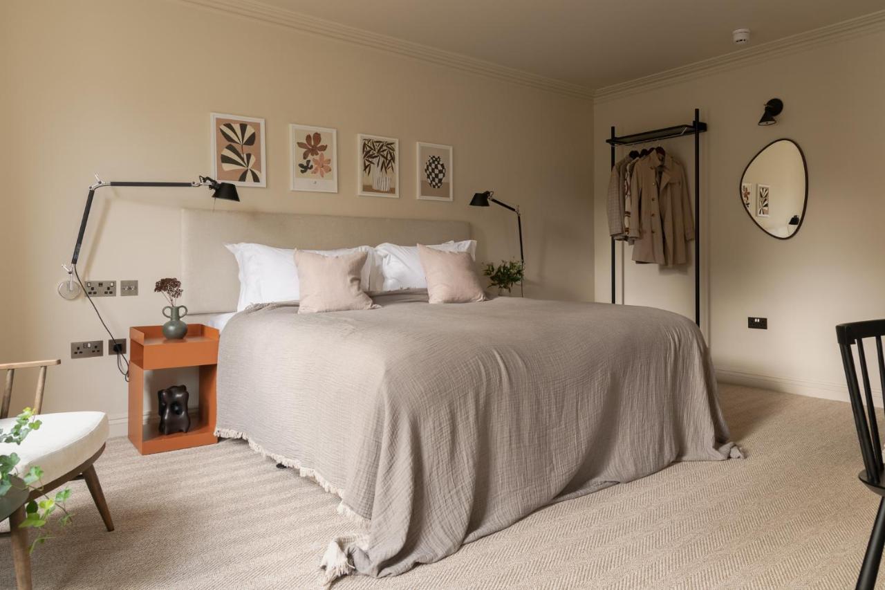 Leighton House - Boutique Guesthouse Bath Exterior foto A bedroom